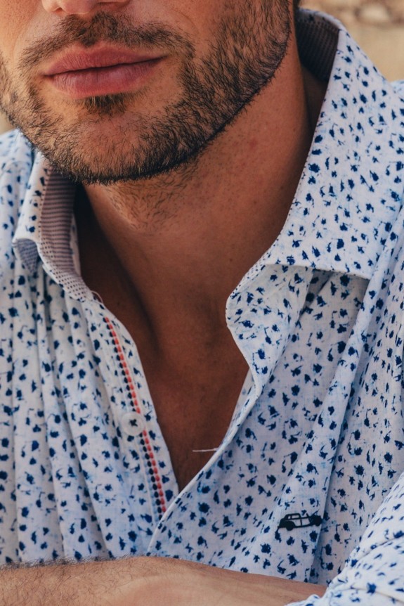 Camisa hombre regular fit estampada azul no plancha  | mister dandy