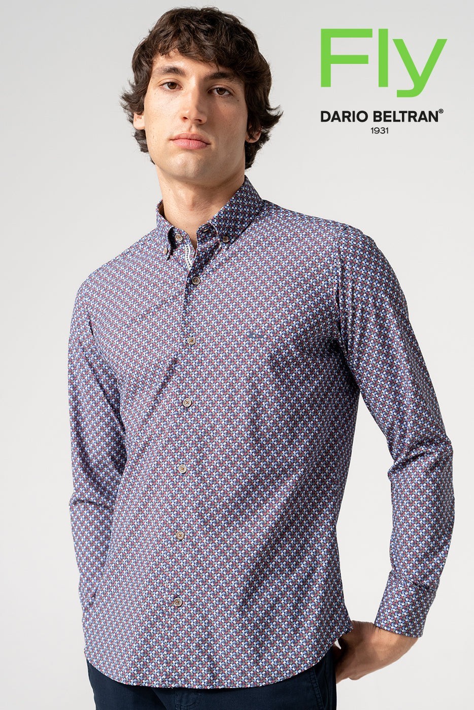 Camisa regular fit estampado de comas colores