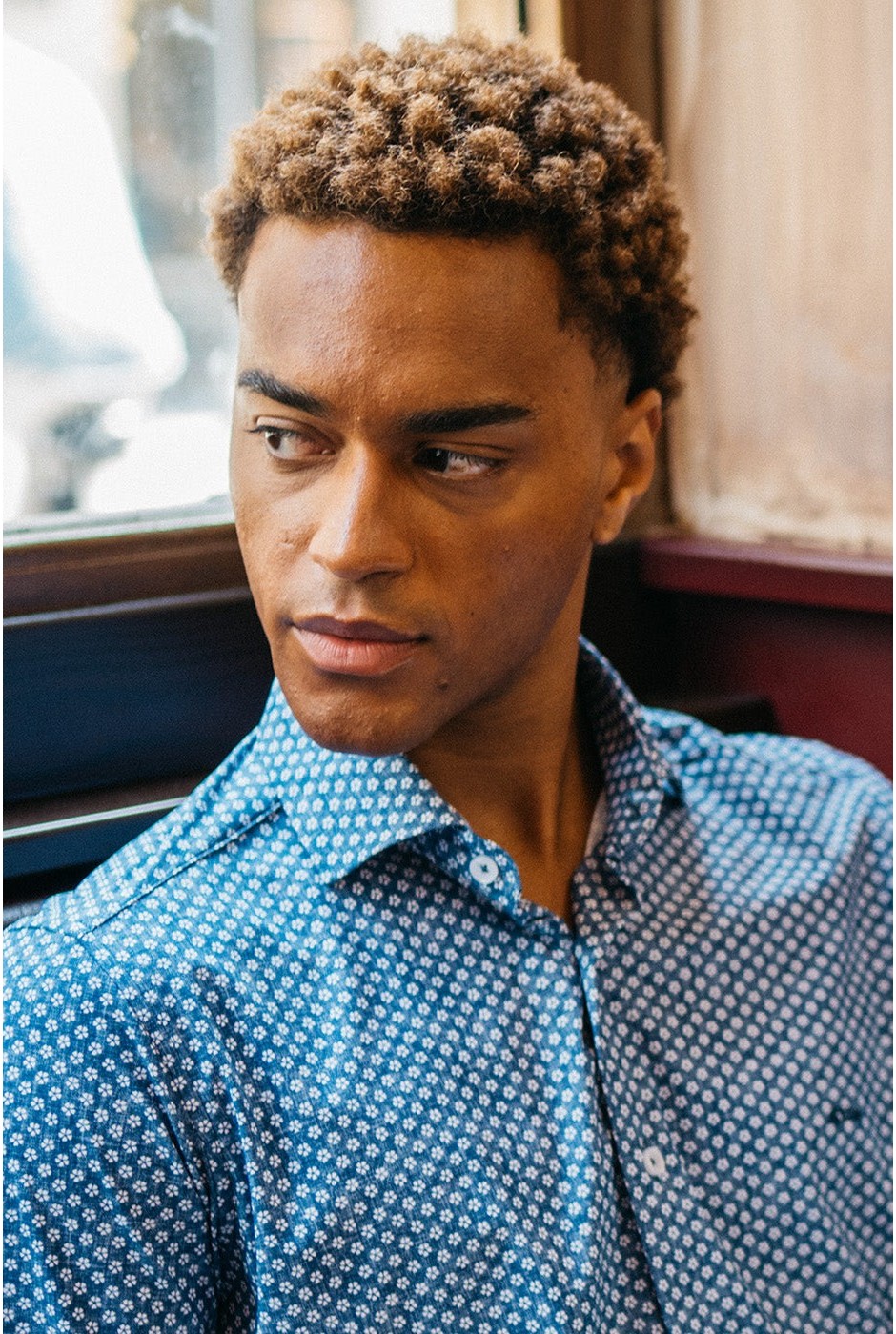 Camisas estampada flores azul que no plancha bielástica| mister dandy
