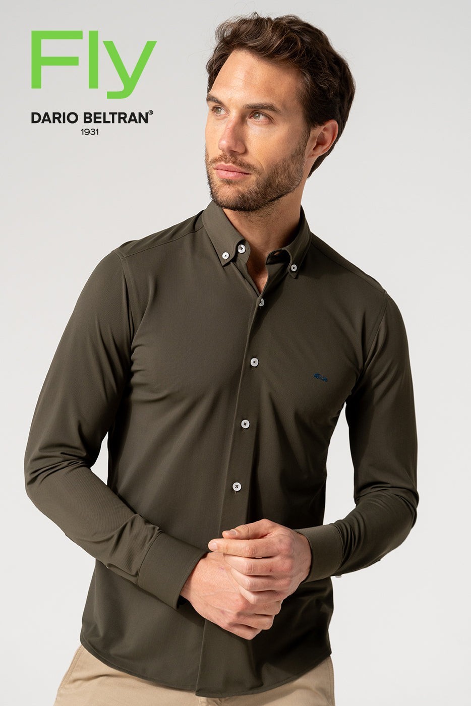 Camisa bielástica regular fit falso liso caqui