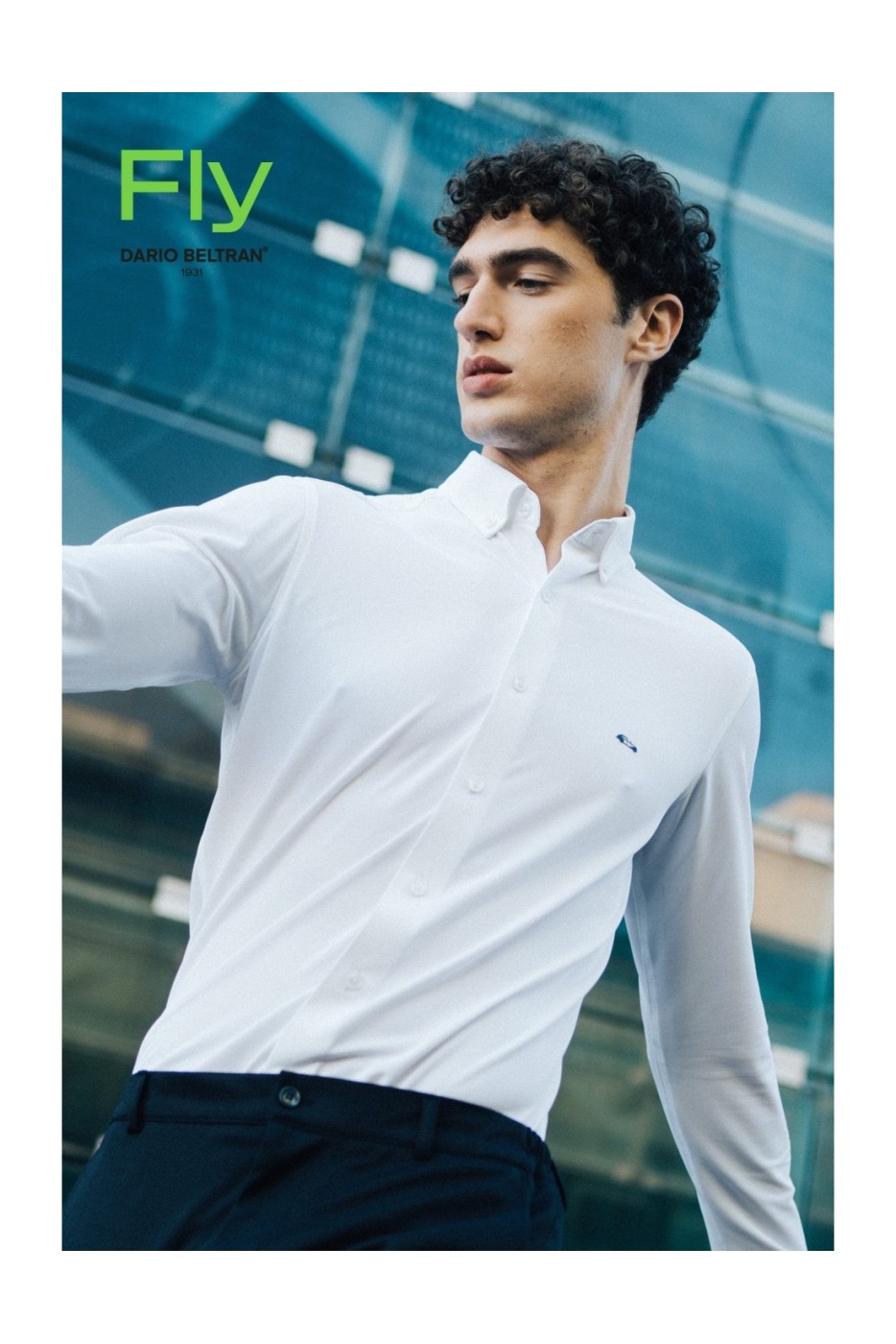 Camisa bielástica regular fit falso liso blanca
